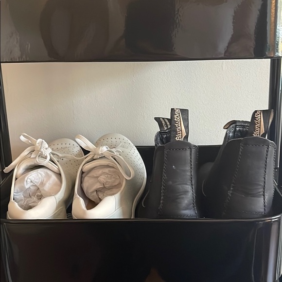 Profile Picture of Shannon Everett (@shannonevere210) on Poshmark