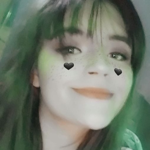 Profile Picture of Raylena Bancroft (@raylena101) on Poshmark