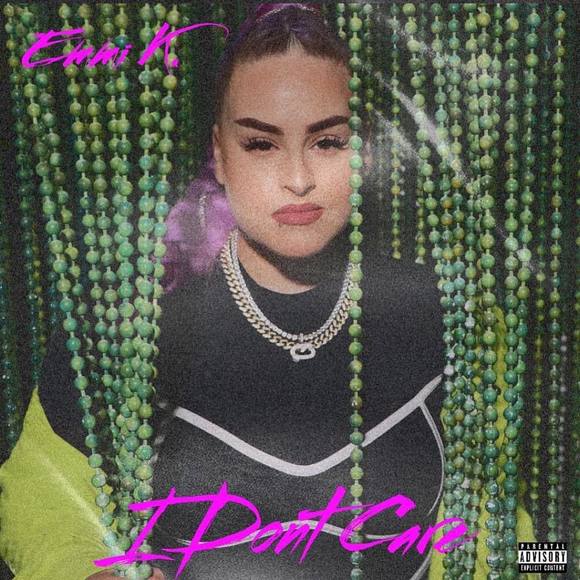 Profile Picture of Emmi Kozulin (@emmikozulin) on Poshmark