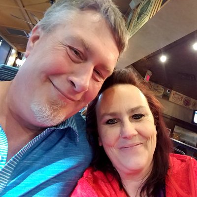 Profile Picture of April Coffman (@aprillcoffman) on Twitter