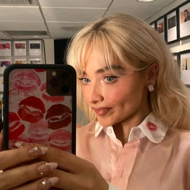 Profile Picture of iris (@bookswithiris_) on Tiktok