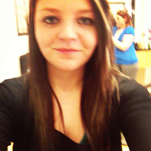 Profile Picture of Hayley Laferla (@hlaferla) on Poshmark