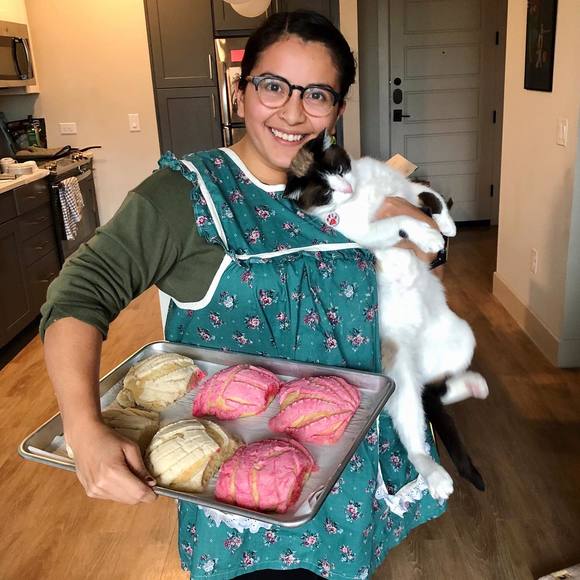 Profile Picture of Lorena Portillo (@lorenap93) on Poshmark