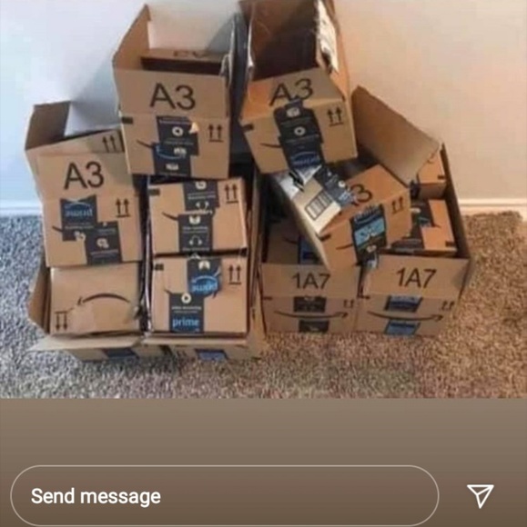 Profile Picture of Phyllis Greer (@mom5gamma65) on Poshmark