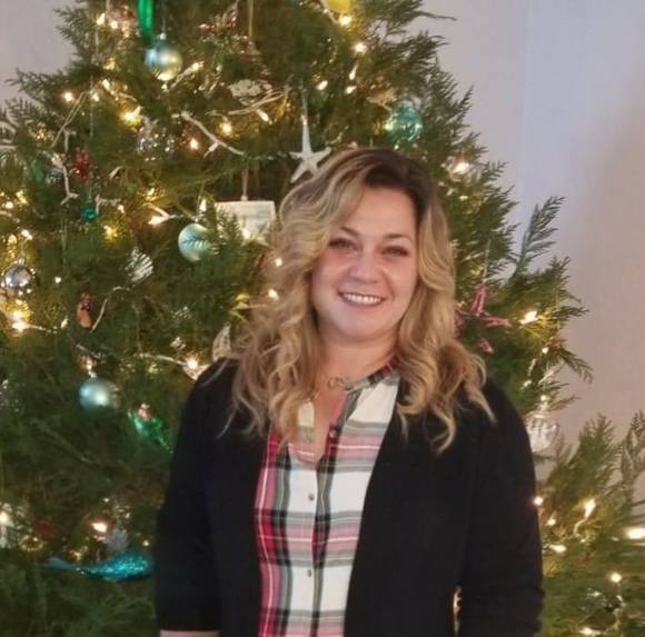 Profile Picture of Amelia Jervis (@sirenomega) on Poshmark