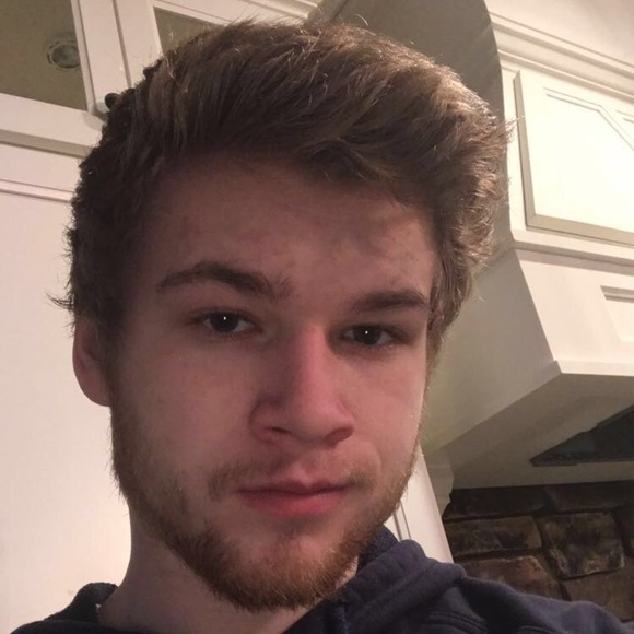 Profile Picture of Jack Wiberg (@jackwiberg23) on Poshmark