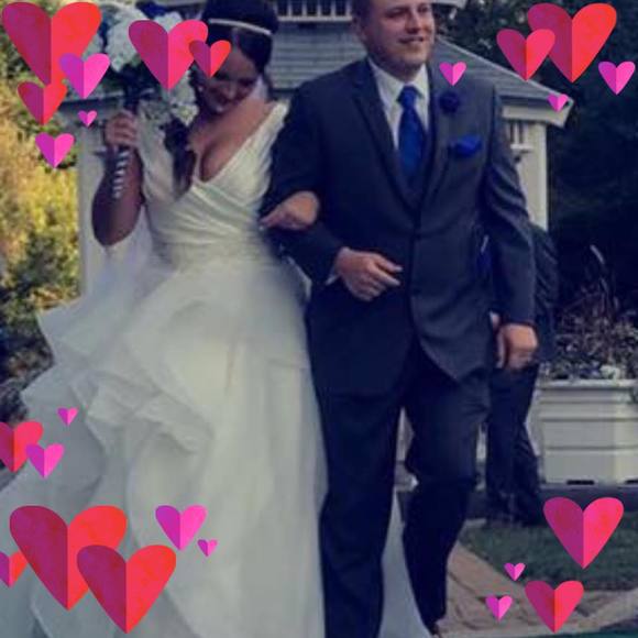 Profile Picture of Ashley Cernicky (@cernickya) on Poshmark