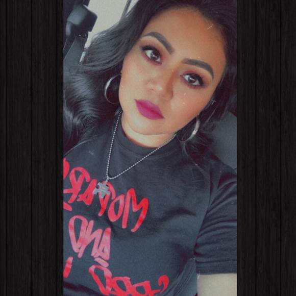 Profile Picture of Olivia Luera (@bibi1988) on Poshmark