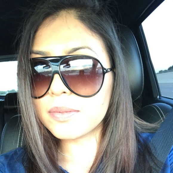 Profile Picture of Gloria Rodriguez (@soria253) on Poshmark