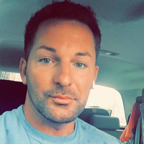 Profile Picture of Joshua Smallwood (@joshuasmallwood) on Poshmark