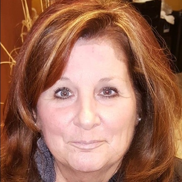 Eileen Carroll - Poshmark Profile Picture of Eileen Carroll (@ecarroll224) on Poshmark