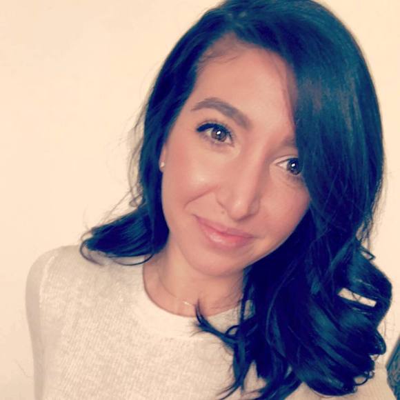 Brianna Buonagurio - Poshmark Profile Picture of Brianna Buonagurio (@b08buon) on Poshmark