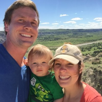 Profile Picture of Kimberly Martin Hamlin (@kmartinhamlin) on Twitter