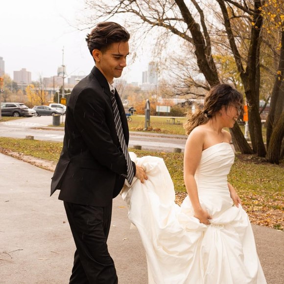 Profile Picture of Thi Phan (@pphuongthi2001) on Poshmark