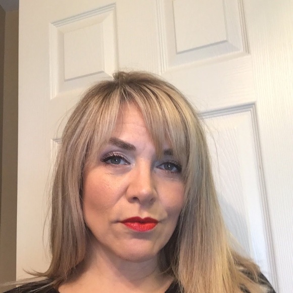 Profile Picture of Darlene Manczak (@darla921) on Poshmark