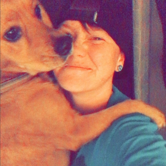 Profile Picture of Libby Henderson (@lahenderson24) on Poshmark