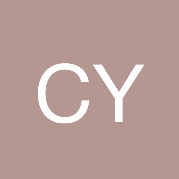 Profile Picture of Christine Yager (@christine_yager) on Poshmark