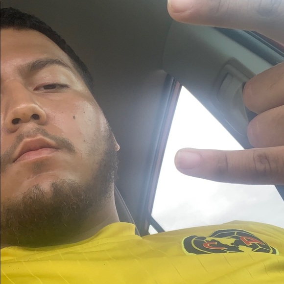 Profile Picture of Ricky Jimenez (@ysnricooo) on Poshmark