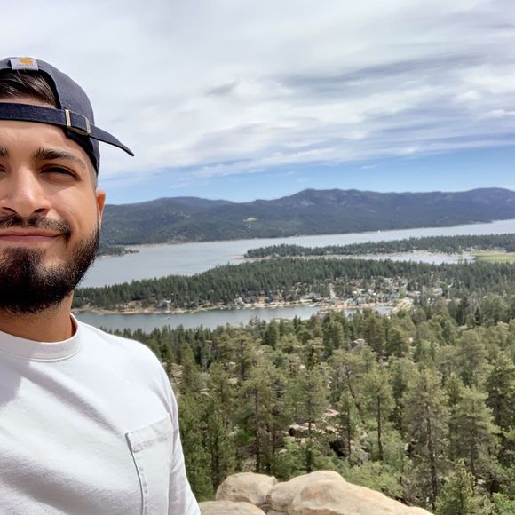 Profile Picture of Albert Felix (@albfelix) on Poshmark
