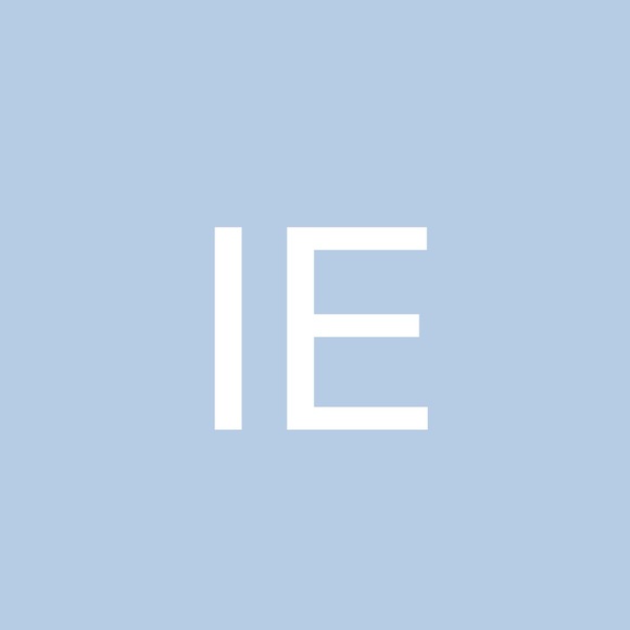 Profile Picture of Isabela Engle (@isabelaengle) on Poshmark