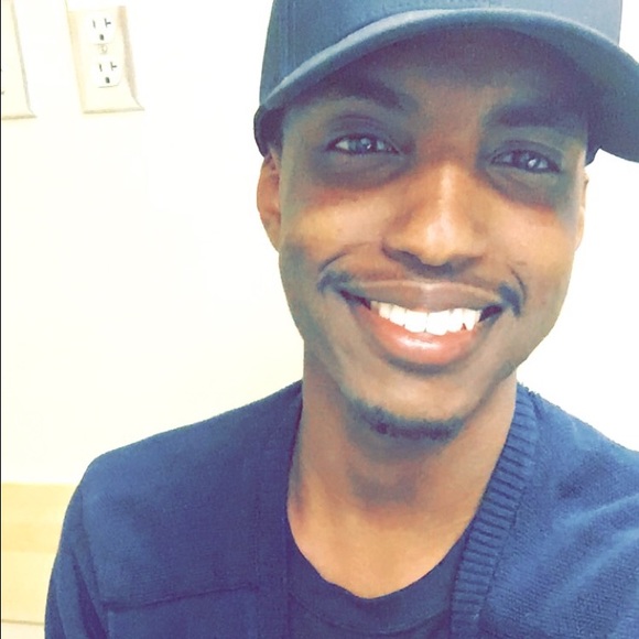 Profile Picture of Hamud Abdiqadir (@hamud101) on Poshmark