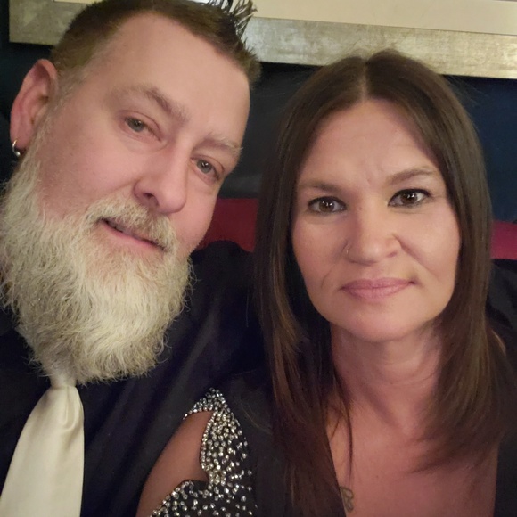 Profile Picture of Lisa Baldrick (@silly_flips) on Poshmark