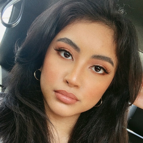 Profile Picture of Josephine Tanopo (@tanjos) on Poshmark