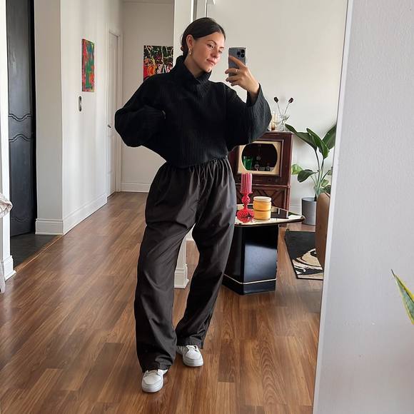 Profile Picture of Michaela Castro (@mic888) on Poshmark