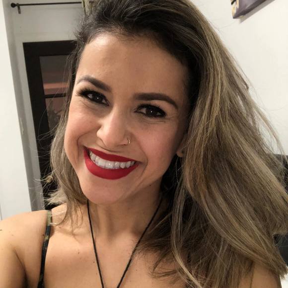 Profile Picture of Aline Laurindo (@line_grussai) on Poshmark
