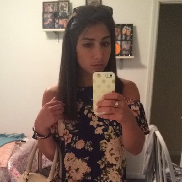 Profile Picture of Christine Massella (@cmassella) on Poshmark