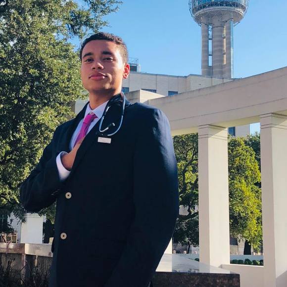 Profile Picture of Julian Tucker (@dangerousjulez) on Poshmark