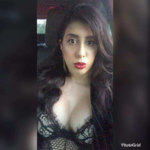 Profile Picture of Maria Montalvo (@chicabonita4u21) on Poshmark