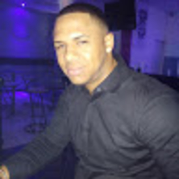 Profile Picture of Jairo Peña (@jairo883) on Poshmark