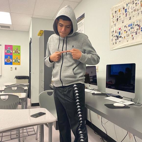 Profile Picture of Damian Gutierrez (@dgutierrez38) on Poshmark