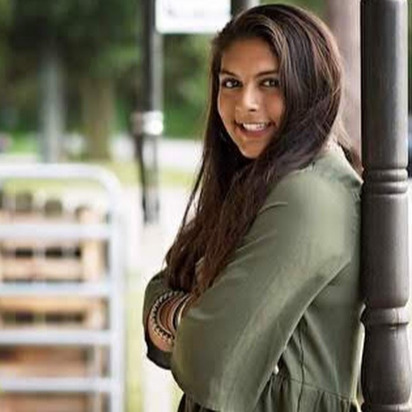Profile Picture of Sophia Patel (@sophiapatel) on Poshmark