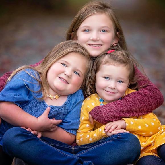 Profile Picture of Marley Element (@s_n_v) on Poshmark