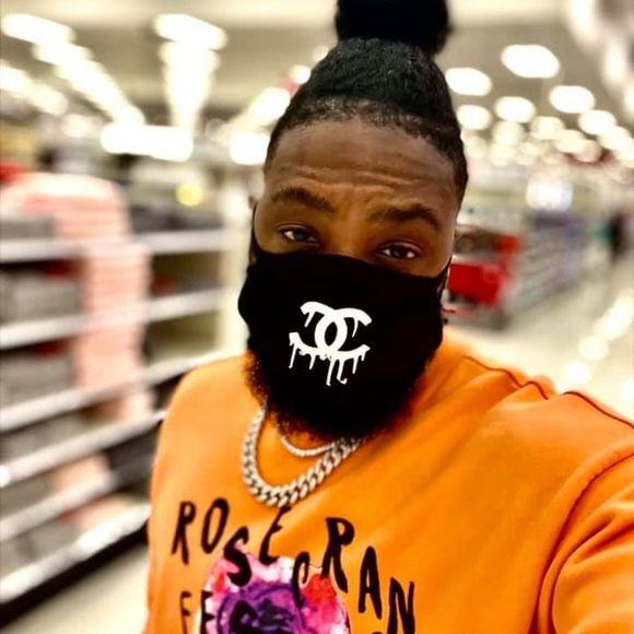 Profile Picture of Lee blake Hilton (@ibblake) on Poshmark