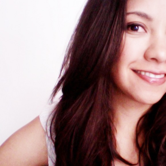 Profile Picture of Mariana Olvera (@maolve06) on Poshmark