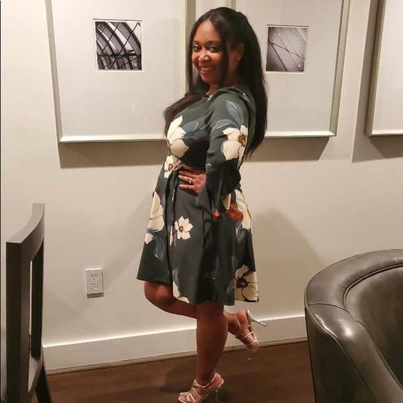 Profile Picture of Rose marie Shields (@trendycloset86) on Poshmark