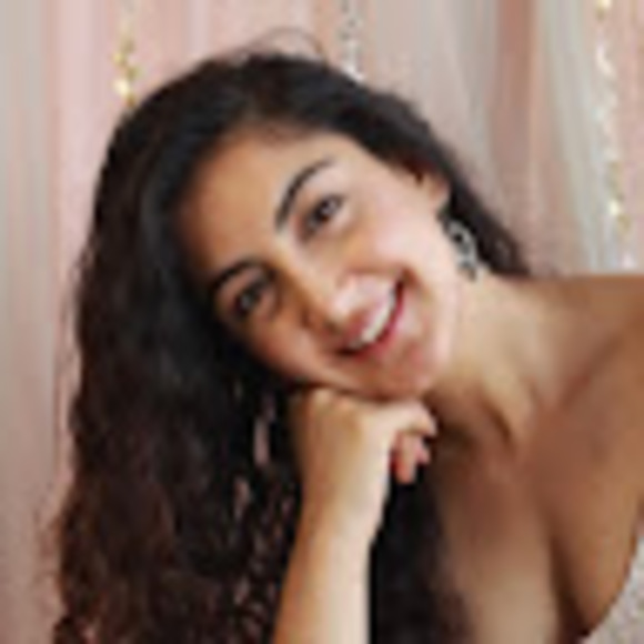 Profile Picture of Abha Ranta (@abharanta97) on Poshmark