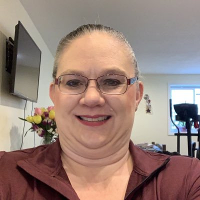 Profile Picture of STEPHANIE DEBOER (@tetet2020) on Twitter