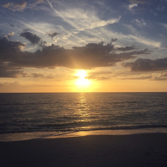 Profile Picture of Carol Hoitsma (@hoitsma) on Poshmark