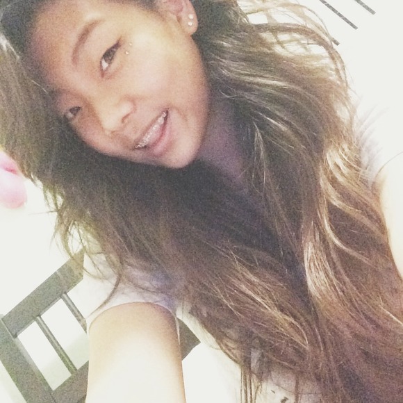 Profile Picture of Joyce Ko (@koyce) on Poshmark