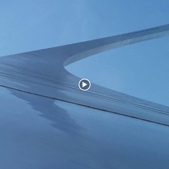 Profile Picture of Robert Gonzalez (@trebor1711) on Poshmark