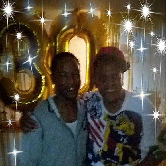 Profile Picture of Whitney Hoskins (@brande09) on Poshmark