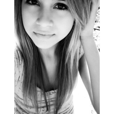 Profile Picture of Shantel Lowe (@shannylowe) on Twitter