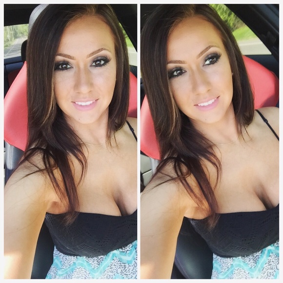 Profile Picture of Chelsea Smith (@csmith1287) on Poshmark