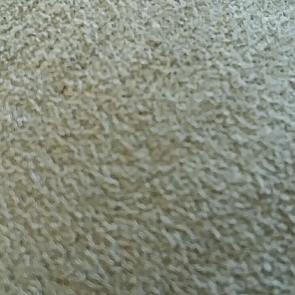 Profile Picture of Amanda Hansen (@amandahans) on Poshmark