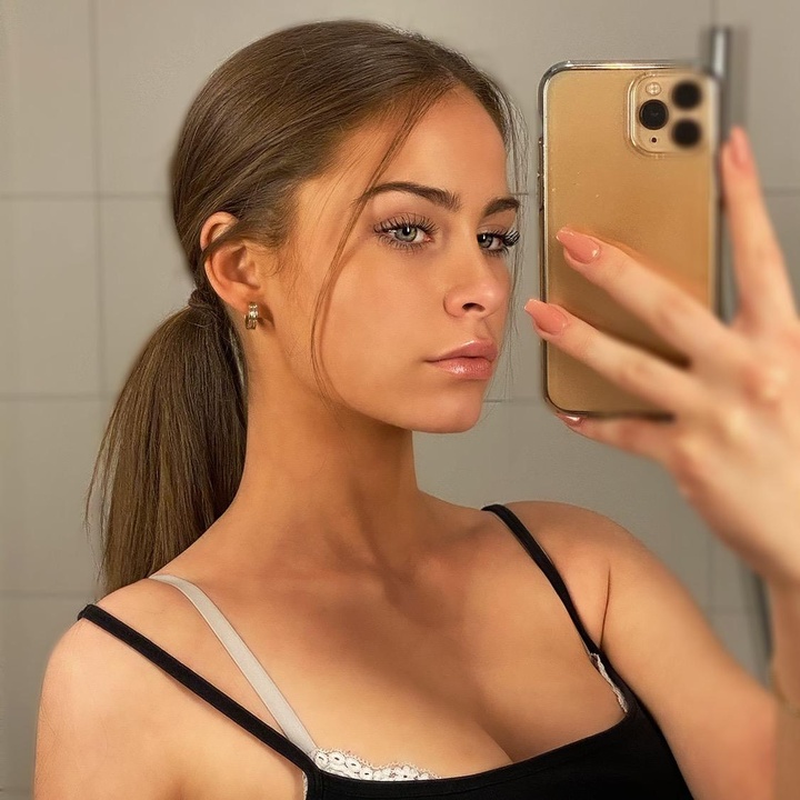 Profile Picture of kim (@kim.sara) on Tiktok