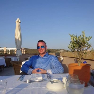 Profile Picture of Giles Allen (@GilesAllen8) on Twitter